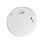 Alarma de Humo First Alert SM210L / Sensor Fotoelectrico / Batería de Litio Sellada de 10 Años / Luz de Seguridad / Rango de Temperatura 4.4°C a 37.8°C/ Cumple UL217, CSFM, NFPA 72, NFPA 101, ICC