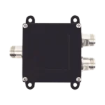 Separador TAP -7 dB con rango de frecuencia de 700 a 2500 MHz. Ideal para separar las antenas a diferentes longitudes de cable coaxial. 50 Ohm. Conectores N Hembra.