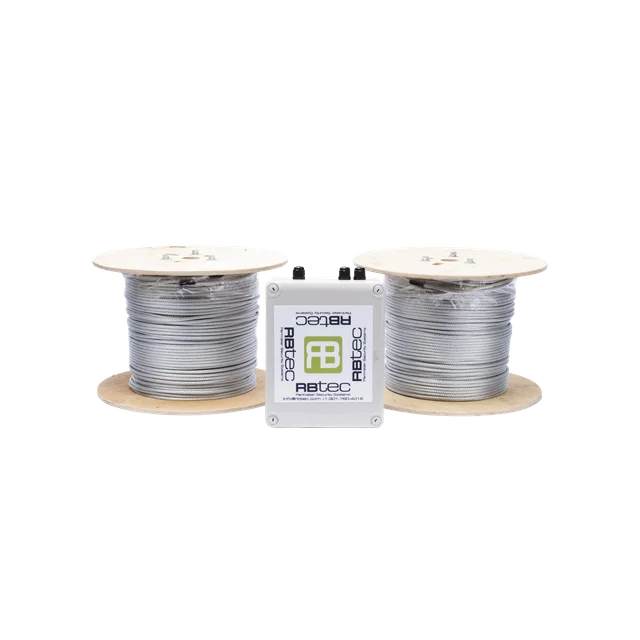 IROC2Z1000V2-h Kit de Cable Sensor Perimetral para Cerca Ciclonicas IRONCLAD / 610 METROS DE PROTECCION / 2 ZONAS; 305 METROS POR ZONA / Sin Falsas Alarmas por Viento / TODO Incluido/ TARJETA LPU400/ Calibración por Software - Image 1