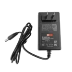 9 Vcc / 3 A / Adaptador de voltaje / Voltaje de Entrada de 100-240 Vca / Para Usos Múltiples / Video Vigilancia, Acceso, Asistencia, Alarmas, Etc.