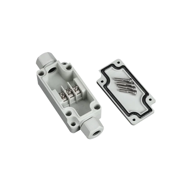 PSTPBT3P-h Caja de Conexión Exterior con Terminales Intermedias para 3 Líneas (Tornillo simple). Incluye Glándulas. - Image 1